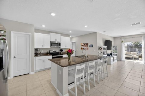 Casa en venta en Wimauma, Florida, 6 dormitorios, 242.85 m2 № 2157707 - foto 4