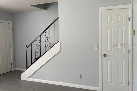 Commercial property in New Port Richey, Florida 6 bedrooms, 315.12 sq.m. № 1631075 - photo 5