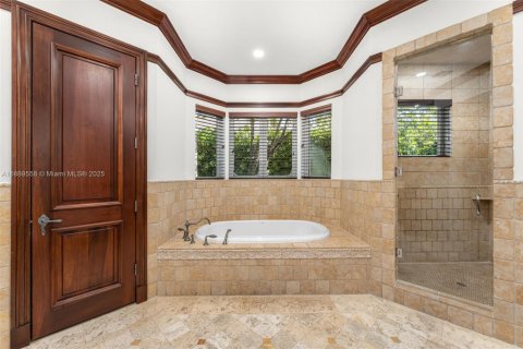 House in Pinecrest, Florida 6 bedrooms, 556.67 sq.m. № 1964904 - photo 14