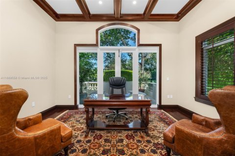 House in Pinecrest, Florida 6 bedrooms, 556.67 sq.m. № 1964904 - photo 9