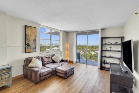 Condominio en venta en Miami Beach, Florida, 2 dormitorios, 88.26 m2 № 2052018 - foto 6