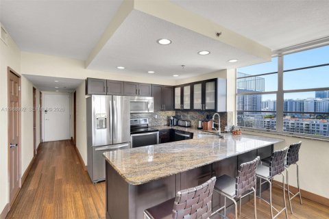 Condominio en venta en Miami Beach, Florida, 2 dormitorios, 88.26 m2 № 2052018 - foto 5