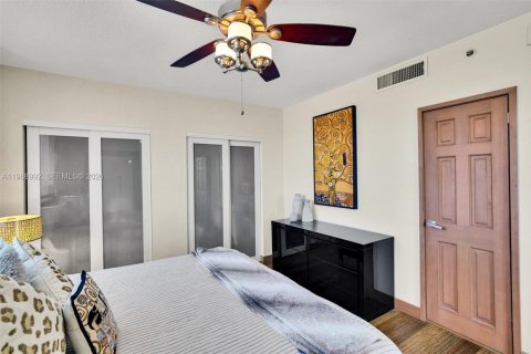 Condominio en venta en Miami Beach, Florida, 2 dormitorios, 88.26 m2 № 2052018 - foto 12