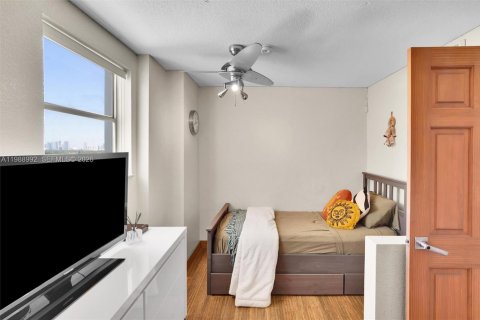 Condominio en venta en Miami Beach, Florida, 2 dormitorios, 88.26 m2 № 2052018 - foto 17