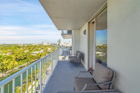 Condominio en venta en Miami Beach, Florida, 2 dormitorios, 88.26 m2 № 2052018 - foto 24