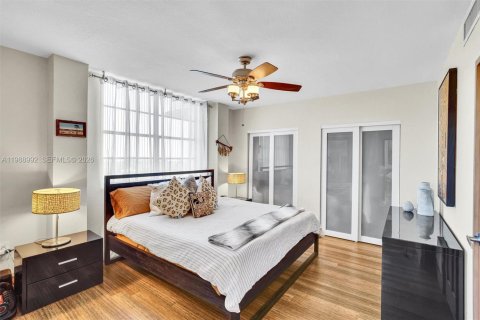 Condominio en venta en Miami Beach, Florida, 2 dormitorios, 88.26 m2 № 2052018 - foto 11