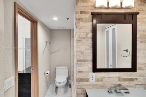 Condominio en venta en Miami Beach, Florida, 2 dormitorios, 88.26 m2 № 2052018 - foto 14