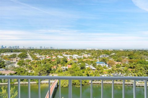 Condominio en venta en Miami Beach, Florida, 2 dormitorios, 88.26 m2 № 2052018 - foto 25