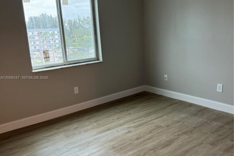 Снять в аренду кондоминиум в Хомстед, Флорида 2 спальни, 99.87м2, № 2069456 - фото 6