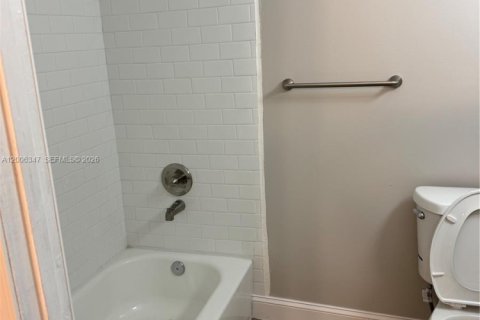 Снять в аренду кондоминиум в Хомстед, Флорида 2 спальни, 99.87м2, № 2069456 - фото 11