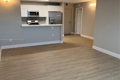 Снять в аренду кондоминиум в Хомстед, Флорида 2 спальни, 99.87м2, № 2069456 - фото 3