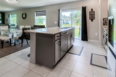 Villa ou maison à vendre à Port Charlotte, Floride: 4 chambres, 243.68 m2 № 1723299 - photo 16