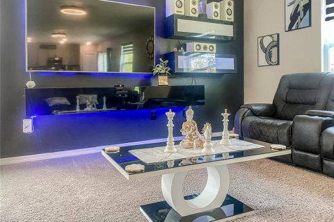 Villa ou maison à vendre à Port Charlotte, Floride: 4 chambres, 243.68 m2 № 1723299 - photo 11