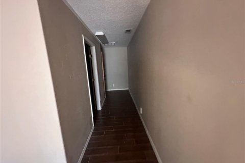 Propiedad comercial en alquiler en Ocala, Florida, 52.95 m2 № 1723824 - foto 4