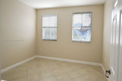 Townhouse in Doral, Florida 4 bedrooms, 175.96 sq.m. № 1977744 - photo 16