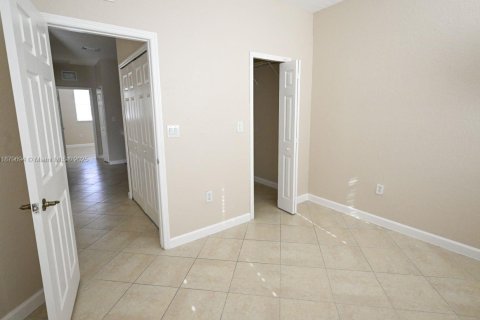 Townhouse in Doral, Florida 4 bedrooms, 175.96 sq.m. № 1977744 - photo 17