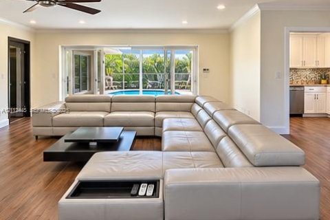 Villa ou maison à louer à Fort Lauderdale, Floride: 3 chambres, 157.66 m2 № 2431433 - photo 2