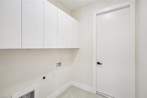 Купить виллу или дом в Кейп-Корал, Флорида 3 спальни, 124.67м2, № 2003161 - фото 23