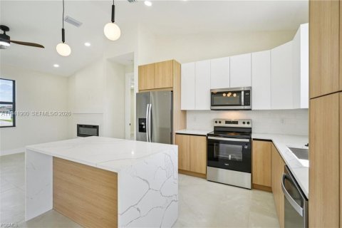 Купить виллу или дом в Кейп-Корал, Флорида 3 спальни, 124.67м2, № 2003161 - фото 12