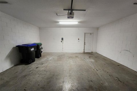 Touwnhouse à louer à Windermere, Floride: 2 chambres, 111.48 m2 № 2119264 - photo 23