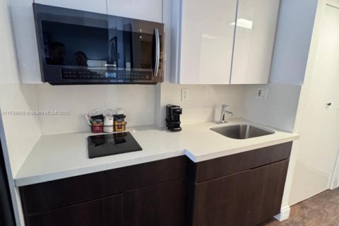 Copropriété à vendre à Sunny Isles Beach, Floride: 39.02 m2 № 1936838 - photo 3