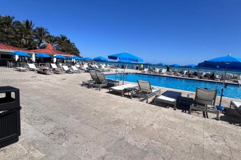 Copropriété à vendre à Sunny Isles Beach, Floride: 39.02 m2 № 1936838 - photo 11