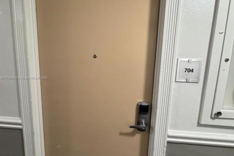 Copropriété à vendre à Sunny Isles Beach, Floride: 39.02 m2 № 1936838 - photo 1