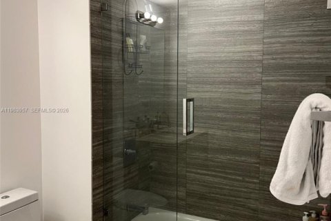 Copropriété à louer à Miami, Floride: 41.06 m2 № 2048456 - photo 2