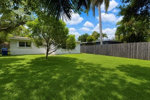 Casa en venta en Fort Lauderdale, Florida, 3 dormitorios, 115.38 m2 № 2265501 - foto 4