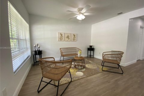 Casa en venta en Fort Lauderdale, Florida, 3 dormitorios, 115.38 m2 № 2265501 - foto 7