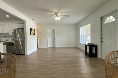 Casa en venta en Fort Lauderdale, Florida, 3 dormitorios, 115.38 m2 № 2265501 - foto 19