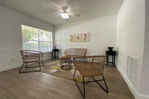Casa en venta en Fort Lauderdale, Florida, 3 dormitorios, 115.38 m2 № 2265501 - foto 8