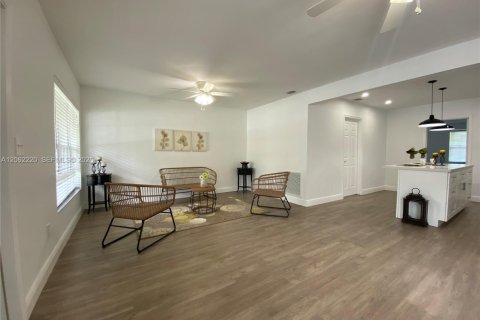 Casa en venta en Fort Lauderdale, Florida, 3 dormitorios, 115.38 m2 № 2265501 - foto 9