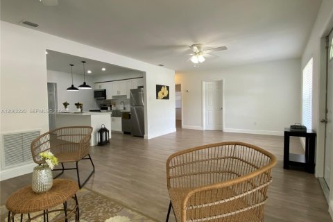 Casa en venta en Fort Lauderdale, Florida, 3 dormitorios, 115.38 m2 № 2265501 - foto 11