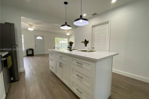 Casa en venta en Fort Lauderdale, Florida, 3 dormitorios, 115.38 m2 № 2265501 - foto 14