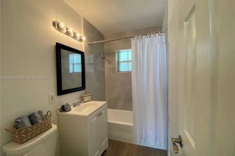 Casa en venta en Fort Lauderdale, Florida, 3 dormitorios, 115.38 m2 № 2265501 - foto 20