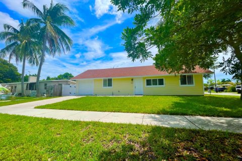 Casa en Pompano Beach, Florida 3 dormitorios, 125.6 m2 № 2275273
