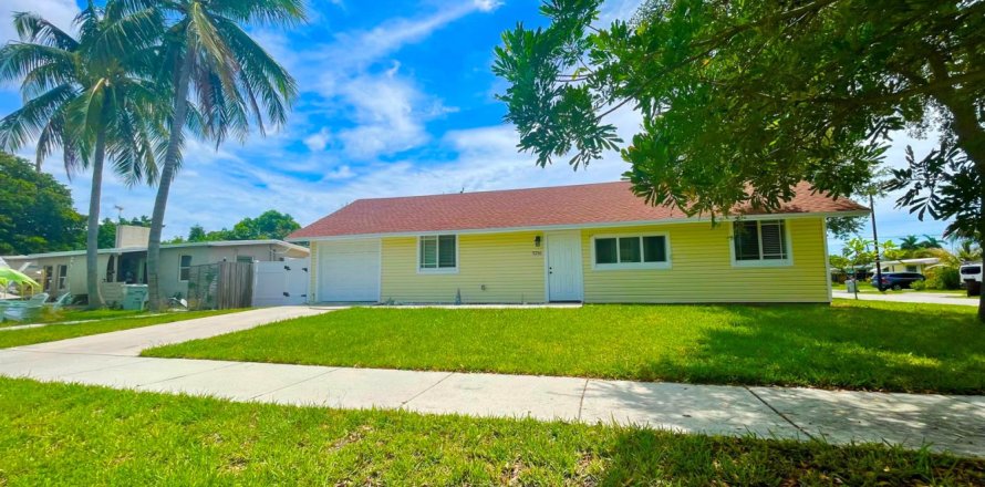 Casa en Pompano Beach, Florida 3 dormitorios, 125.6 m2 № 2275273
