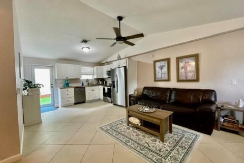 Casa en alquiler en Pompano Beach, Florida, 3 dormitorios, 125.6 m2 № 2275273 - foto 3