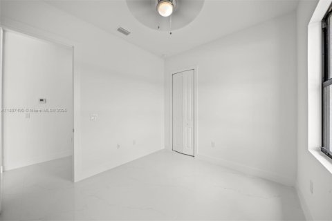House in Lehigh Acres, Florida 3 bedrooms № 1748442 - photo 22