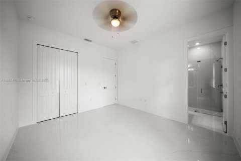 House in Lehigh Acres, Florida 3 bedrooms № 1748442 - photo 17