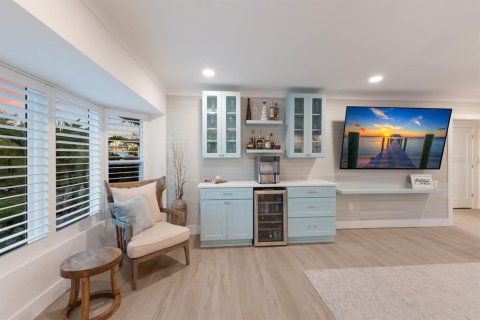 House in Sarasota, Florida 3 bedrooms, 171.68 sq.m. № 1547845 - photo 21