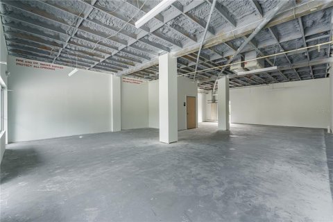 Commercial property in Winter Garden, Florida 214.05 sq.m. № 2233441 - photo 11