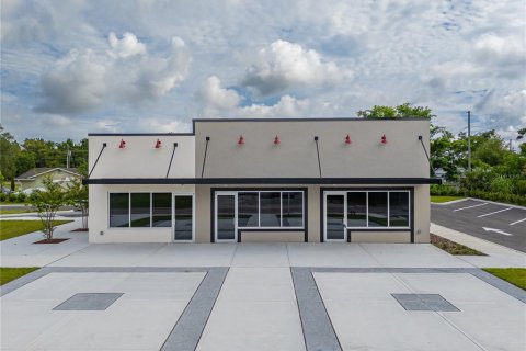 Commercial property in Winter Garden, Florida 214.05 sq.m. № 2233441