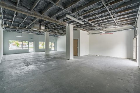 Commercial property in Winter Garden, Florida 214.05 sq.m. № 2233441 - photo 13