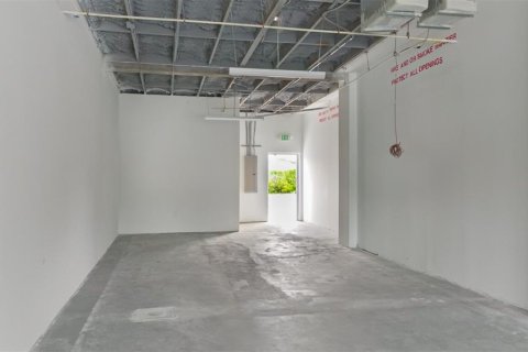 Commercial property in Winter Garden, Florida 214.05 sq.m. № 2233441 - photo 15