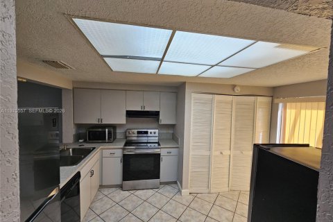 Купить таунхаус в Санрайз, Флорида 3 спальни, 140.47м2, № 2041742 - фото 4