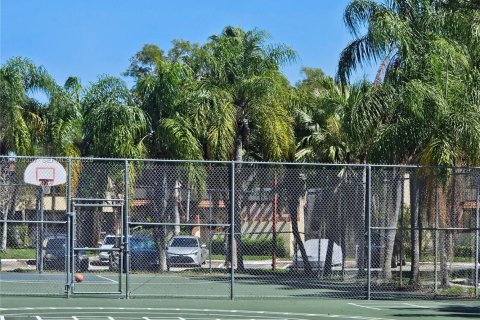 Townhouse in Sunrise, Florida 3 bedrooms, 140.47 sq.m. № 2041742 - photo 15