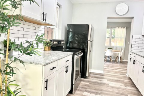 Купить виллу или дом в Форт-Лодердейл, Флорида 2 спальни, 96.25м2, № 2006622 - фото 5