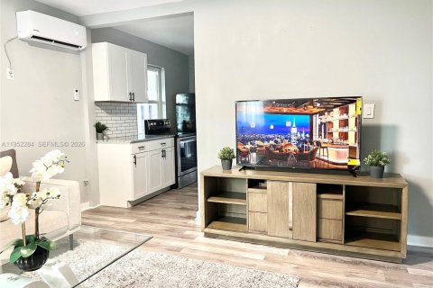 Купить виллу или дом в Форт-Лодердейл, Флорида 2 спальни, 96.25м2, № 2006622 - фото 11